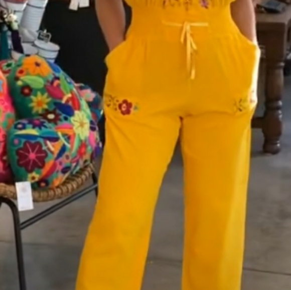 Beautiful Mexican embroided jumpsuit - Picture 4 of 6